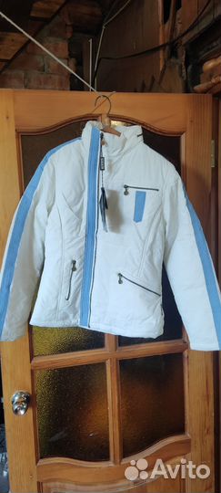 Куртки новые