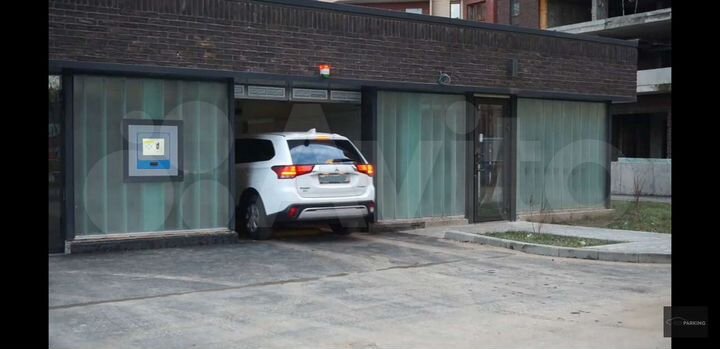 Машиноместо, 13 м²