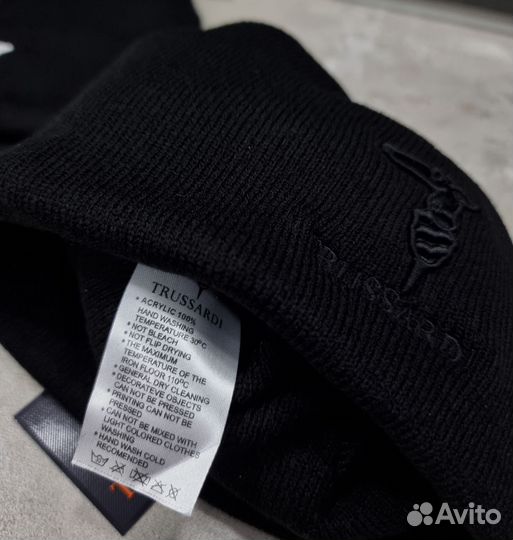 Шапка мужская trussardi новые