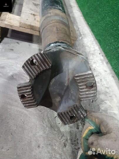 Карданный вал Volvo FH 2003 1067754