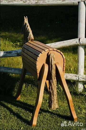 Деревянная лошадка ребенку 9 лет