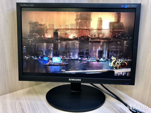 Мониторы широкоформатные 19