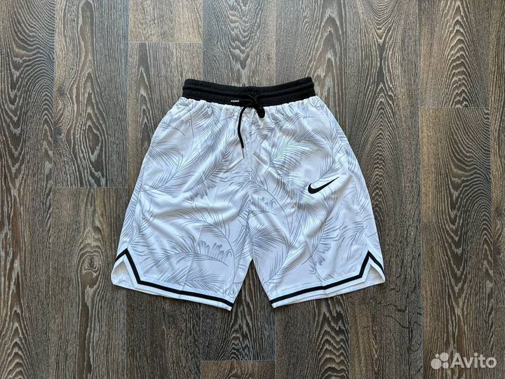 Шорты Nike Dri FIT белые