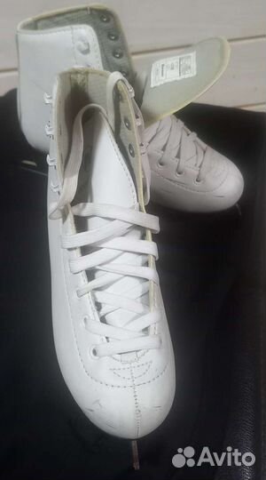 Фигурные коньки Carmen