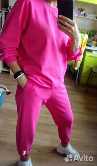 Костюм женский спортивный