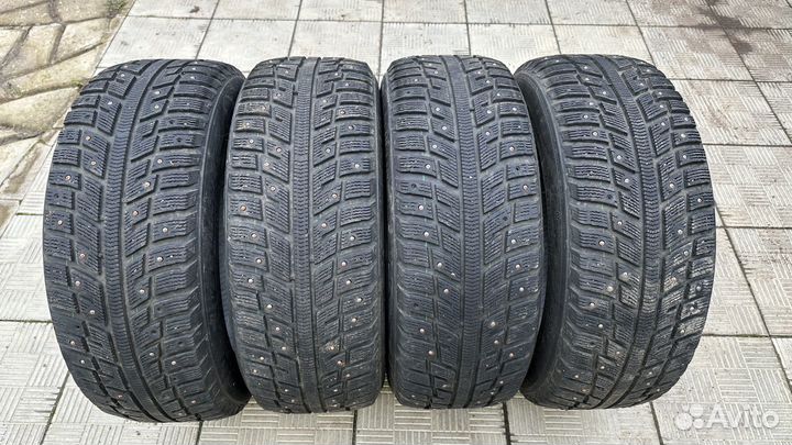 Kumho I'Zen KW22 205/55 R16