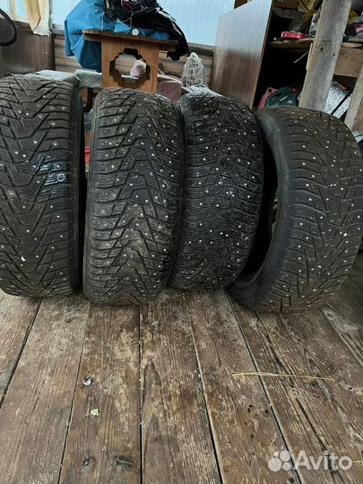 Hankook Winter I'Pike 205/55 R16