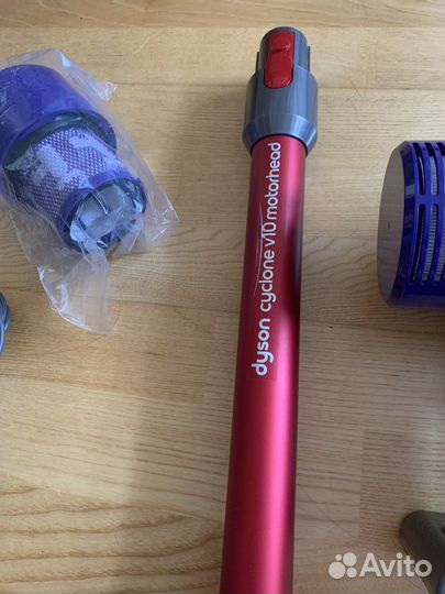 Пылесос Dyson v10