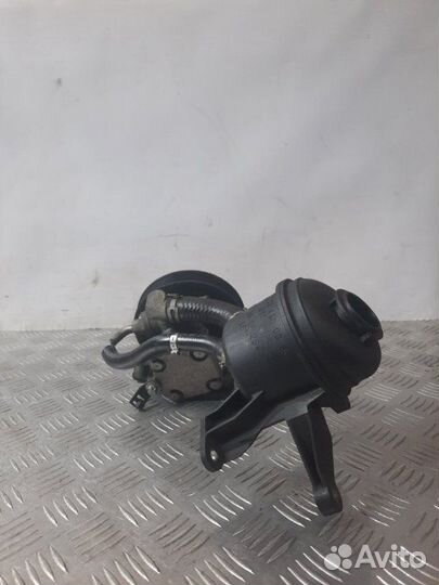 Насос гидроусилителя руля Mercedes Clk (W209) купе