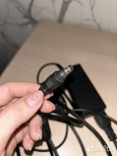 Зарядное устройство для ноутбука