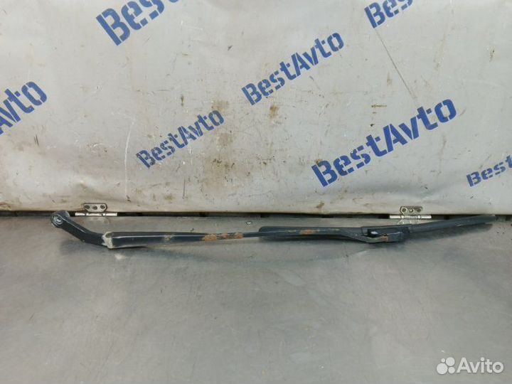 Поводок дворника передний правый Kia Spectra седан