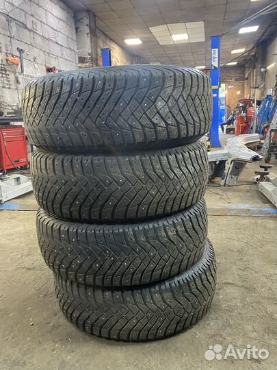Goodyear Ultra Grip Ice Arctic 2 SUV 225/65 R17