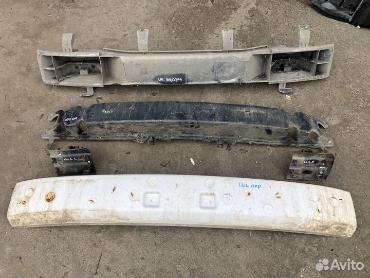 Усилитель бампера