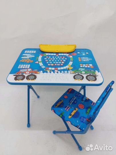 Набор детской мебели (новый)