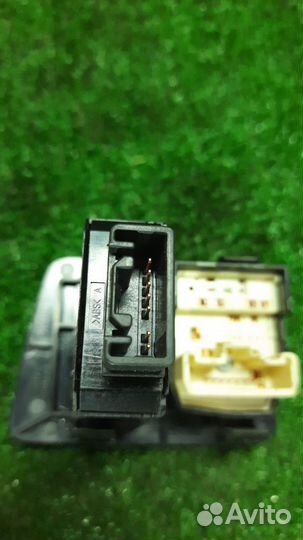 Джойстик регулировки зеркал Pontiac Vibe