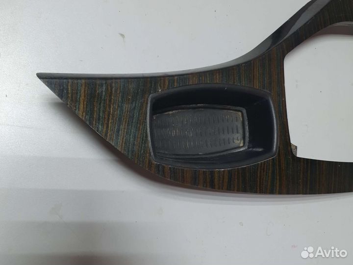 Накладка центральной консоли,подлокотник BMWx1 e84
