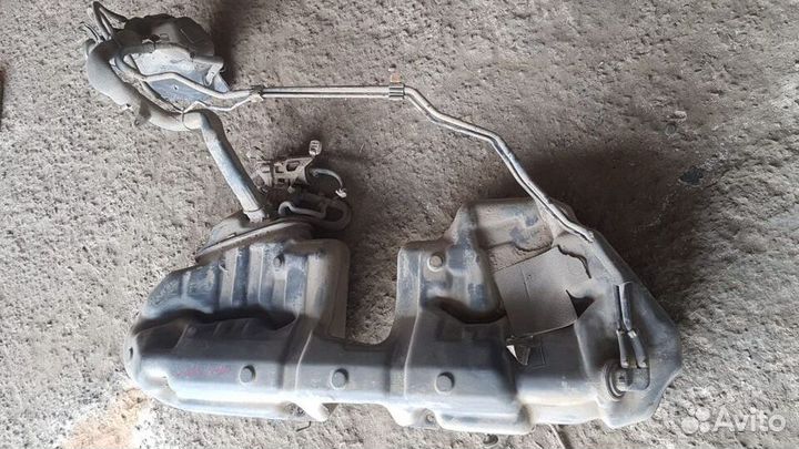 Топливный бак на Mercedes W202 C-class