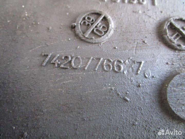 Крышка масляного радиатора в сборе renault 7420776