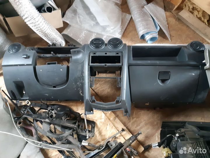 Разбираю Рено Логан 1