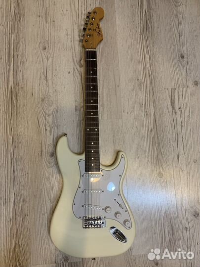 Электрогитара с гитарным процессором