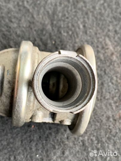 Клапан EGR Volkswagen Golf купе BSE 1.6 2009