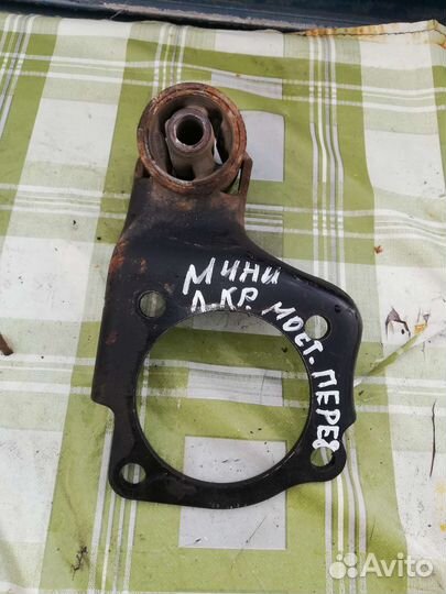 Подушка переднего моста Митсубиси Паджеро Мини 2