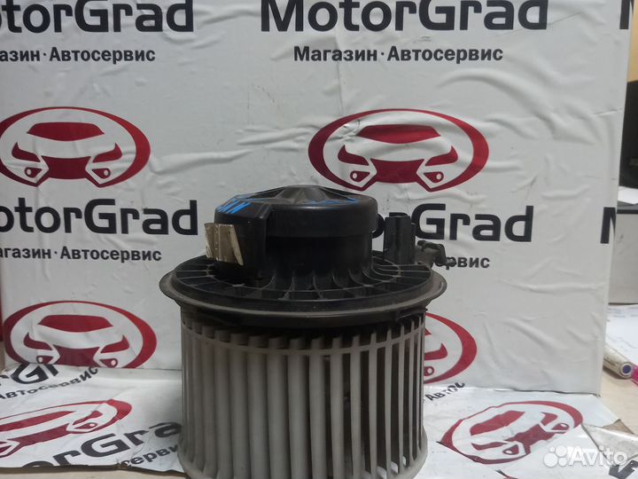 Моторчик отопителя Nissan tiida c11