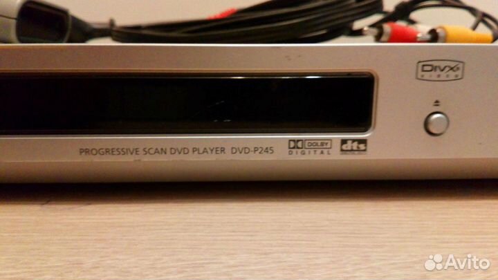 DVD плеер вместе с дисками