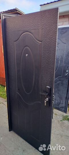 Дверь входная металлическая