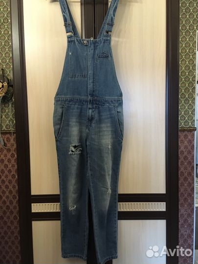 Джинсовый комбинезон Pullbear