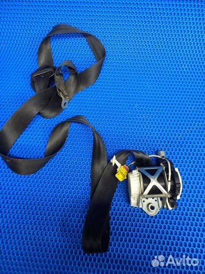 Ремень безопасности передний правый Volkswagen