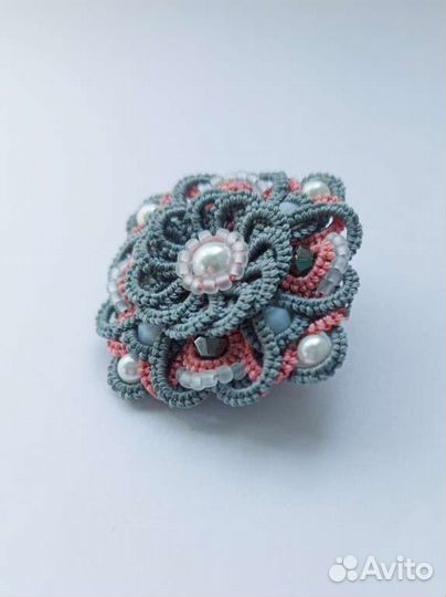 Брошь фриволите