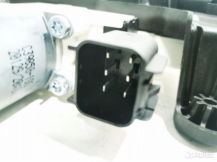 Стеклоподъемник электрический передний правый