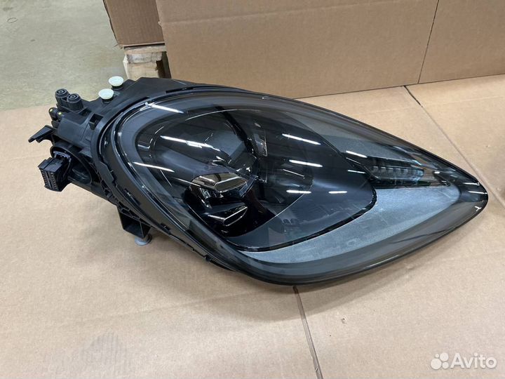 Комплект затемненных фар Cayenne E3 новые оригинал