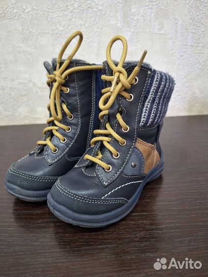 Ботинки демисезонные для мальчика 23размер