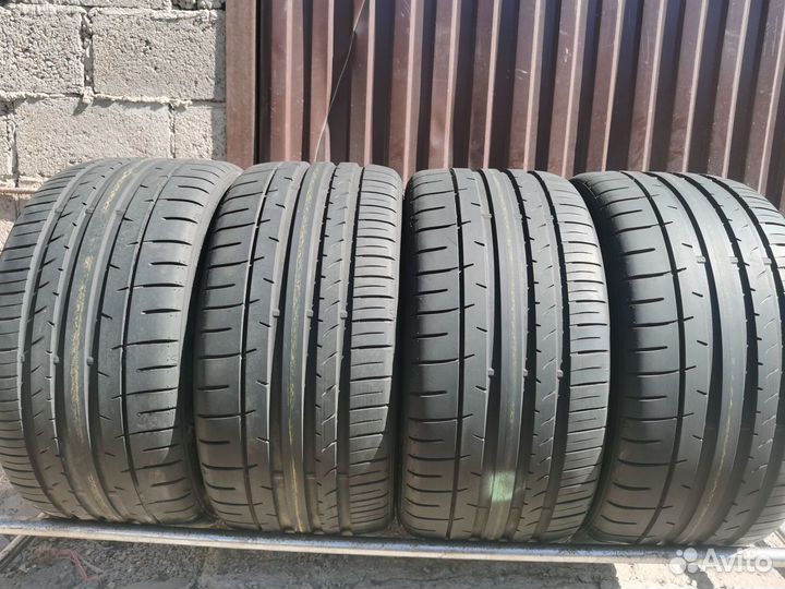 Dunlop SP Sport Maxx 050 225/40 R18 и 255/35 R18
