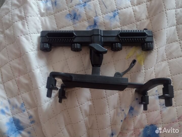 Держатель для планшета на подголовник