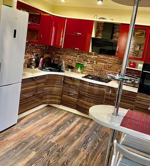 2-к. квартира, 69 м², 1/9 эт.