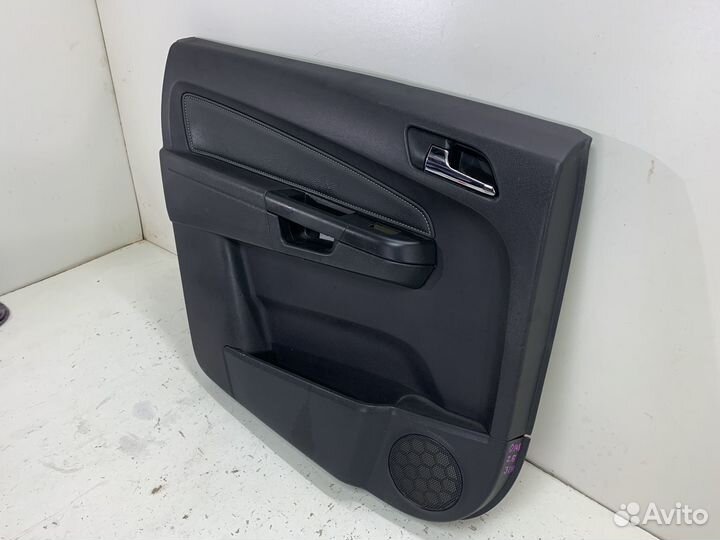 Обшивка двери задняя LH opel zafira B