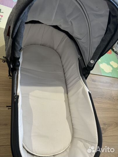 Коляска 3 в 1 с автолюлькой
