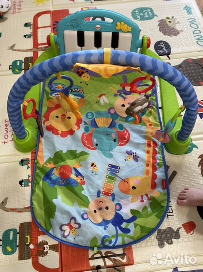 Развивающий коврик Fisher Price с пианино