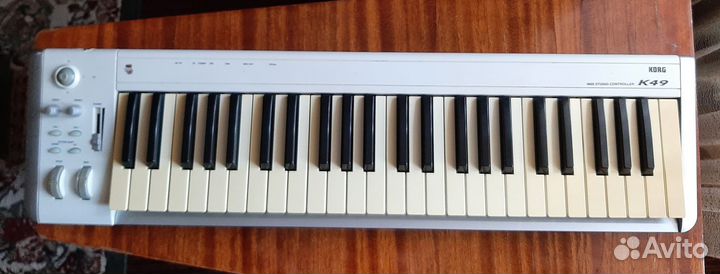 Синтезатор korg k49