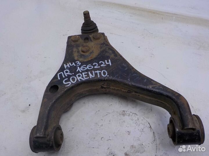 Рычаг передний правый нижний KIA sorento