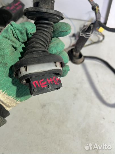 Проводка передней правой двери Peugeot 307