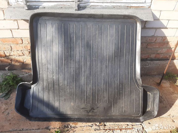 Коврик для багажника Logan