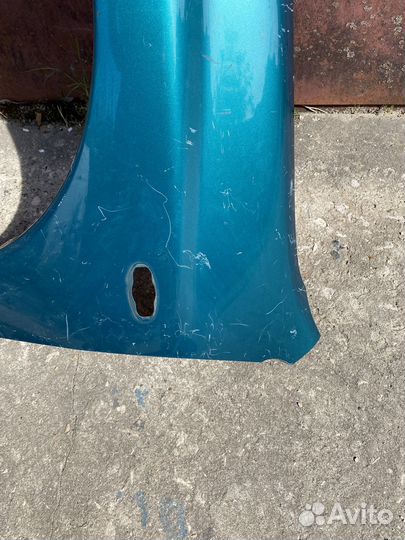 Крыло переднее левое Mazda 323P BA Арт. 260638