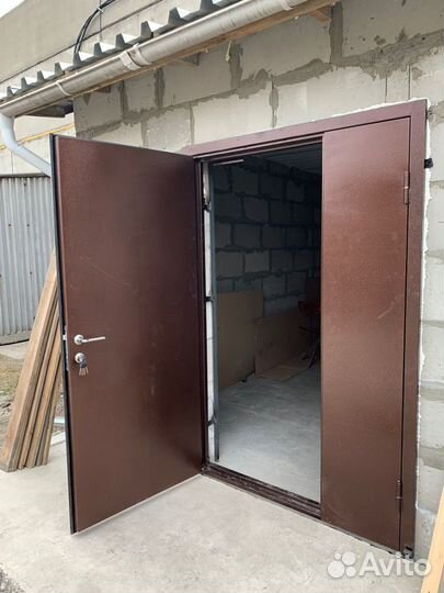 Техническая дверь