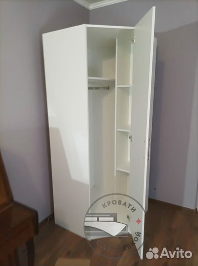 Шкаф