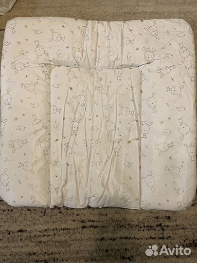 Подушка-позиционер для пеленального стола