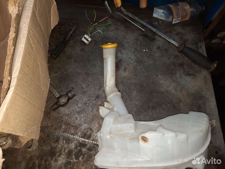 Бачок омывателя mazda 3 седан